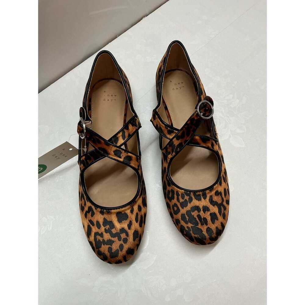 Universal tread shoes  size 10 - Picture 5 of 5